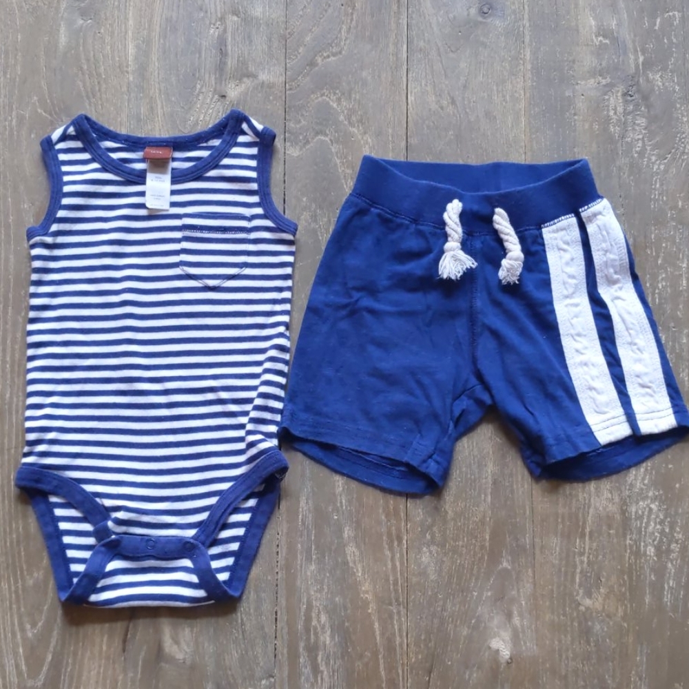 6-12 mths Tea navy striped onesie and shorts set